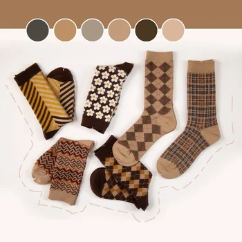 1 Чифт 2022 Нови Есенно-зимни дебели топли памучни чорапи Дамски Мъжки Чорапи на райета в клетка с цветя модел Кафе цвят Чорапи