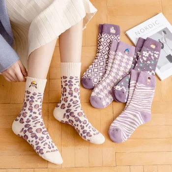 2021 Есен Зима Лилаво Дизайнерски чорапи с бродерия дебели Вълнени чорапи Kawaii Harajuku Сладки чорапи
