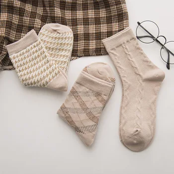 Дамски модни Топли Меки дишащи памучни чорапи Чорапи в клетка в ивицата Дамски трикотаж носочные на продукта