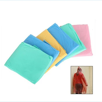 Качулка Пончо Къмпинг Пластмасов Дъждобран за Еднократна употреба за възрастни Авариен Непромокаема мушама за жени, Мъже Случаен цвят 116 см