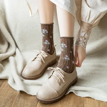 Корейски модни дамски чорапи с цветна бродерия Harajuku Ретро Дълги чорапи от мек памук в стил колеж Японски Kawai Сладки чорапи за екипажа