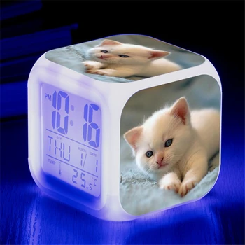 Сладък Котка Digital Alarm Clock 7 Цвята Промяна Despertador Сладък Котки Led Часовници Фигурка Светват Детски Играчки Кукла
